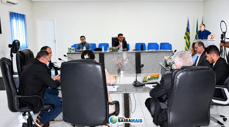 Câmara de Patos do Piauí apresenta títulos de cidadania e vereadores destacam demandas da população durante sessão