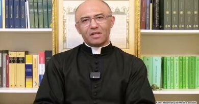 Padre piauiense rejeita excomunhão do Vaticano e diz que seguirá celebrando missas