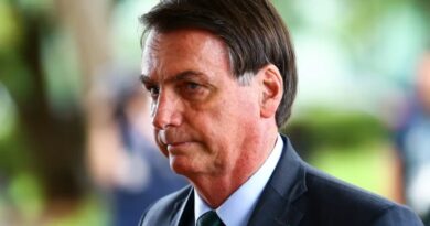 Moraes nega pedido para Javier Milei visitar Bolsonaro em prisão domiciliar