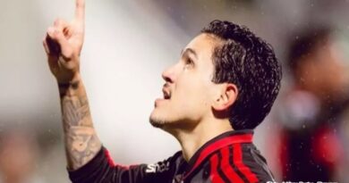 Fla goleia a Chapecoense com dois de Pedro, novo artilheiro do Brasileirão
