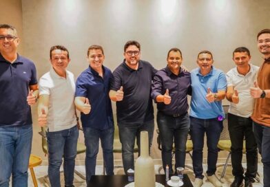 Jaillson Campos integra encontro de gestores do Vale do Guaribas por cooperação intermunicipal com secretário estadual de administração
